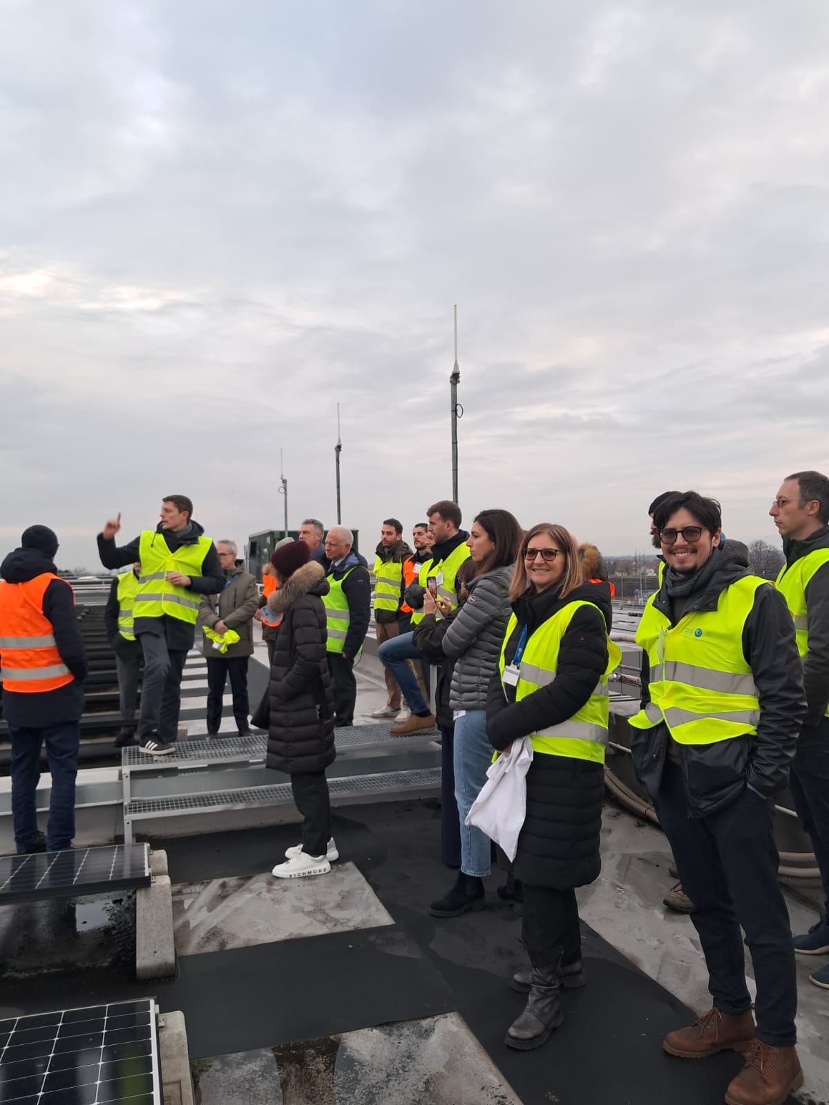 Partecipanti all'incontro CREALab durante il sopralluogo tecnico